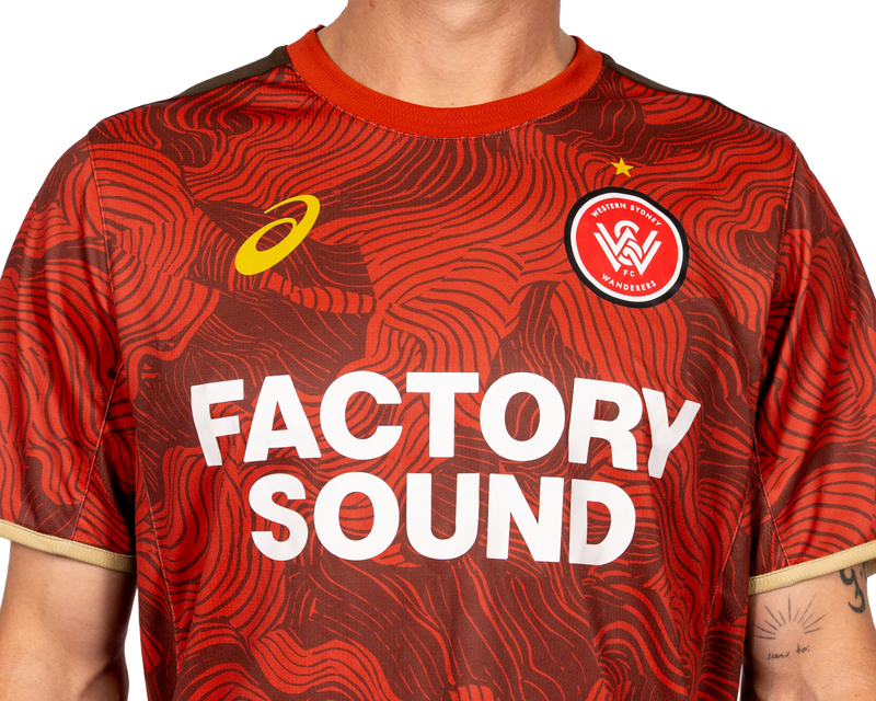 WSW ASICS 26/27 Kids Warm Up Jersey
